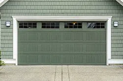 Expert Garage Doors  Sammamish, WA 425-312-6374 - residential-side